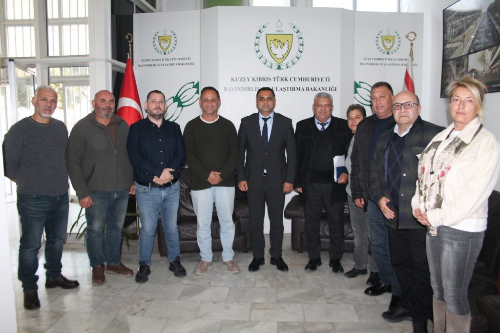 Trafik Dairesi ile Bağımsız Şoför Okulları Birliği ehliyet sınavları ve trafik güvenliği konularını ele aldı – BRTK