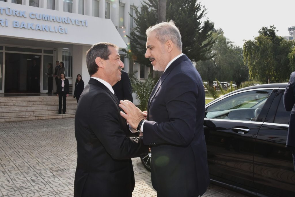 KKTC’ye gelen Fidan mevkidaşı Ertuğruloğlu ile bir araya geldi – BRTK