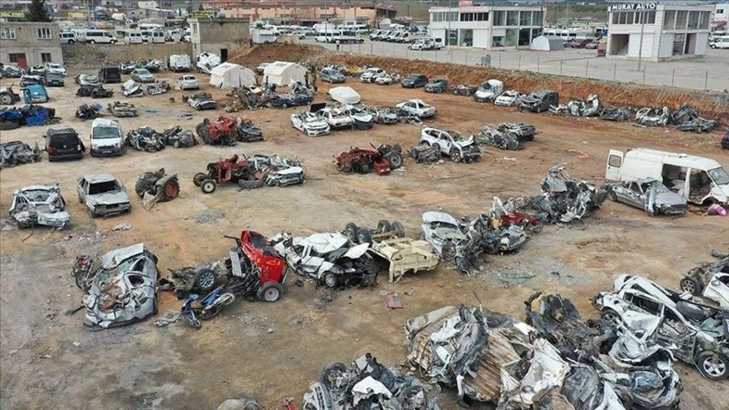 Deprem bölgesindeki araçları hedef almışlardı! Çeteye operasyon, 15 şüpheli gözaltında – Son Dakika Türkiye Haberleri