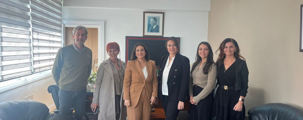 Medya Etik Kurulu heyeti, Bayrak Radyo Televizyon Kurumu’nu ziyaret etti – BRTK