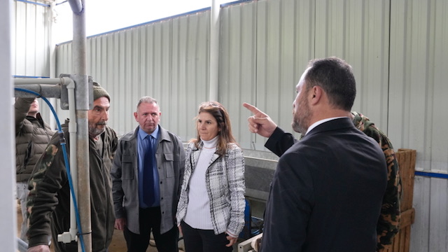 Tarım Bakanı Çavuş, Yedidalga’da küçükbaş hayvan üretim çiftliğini ziyaret etti – BRTK