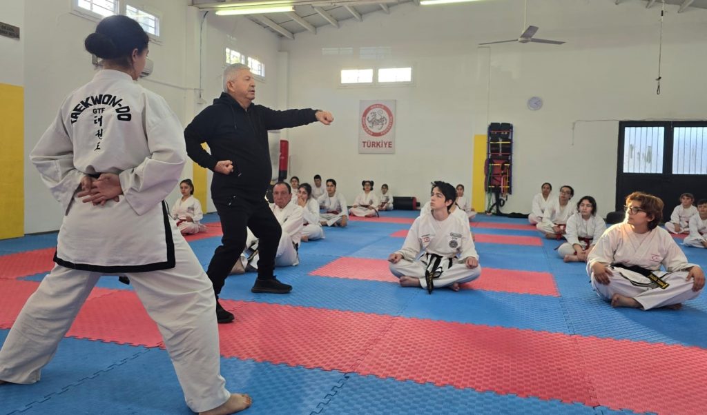 Siyah Kuşak ve Dan sınavları. Başarılı olan sporcular, yarın sözlü ve yazılı sınava tabi olacak – BRTK