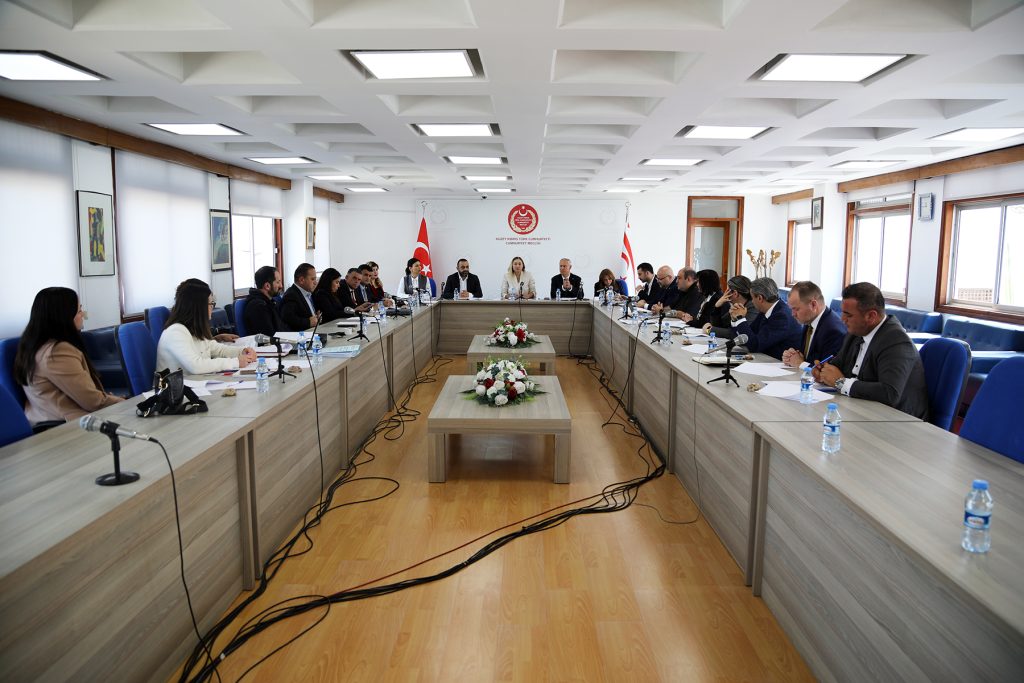 Hukuk, Siyasi İşler, Dışilişkiler ve Savunma Komitesi “Seçim ve Halkoylaması (Değişiklik) Yasa Önerisi”ni görüştü – BRTK