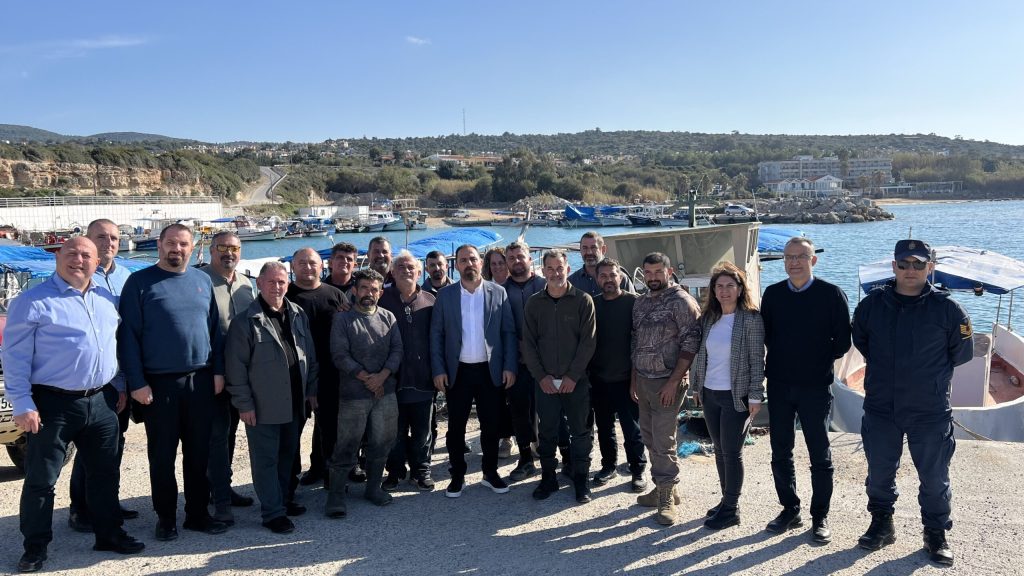 Bakan Çavuş, Yenierenköy’de üreticiler ve balıkçılarla bir araya geldi – BRTK