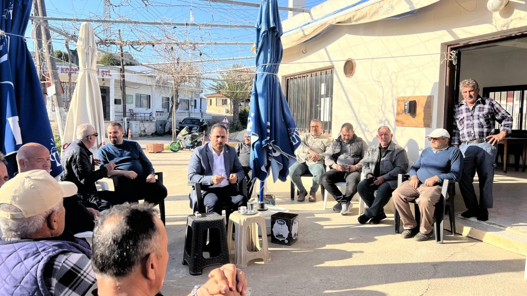 Bakan Çavuş, Yeşilköy’de üreticilerle bir araya geldi – BRTK