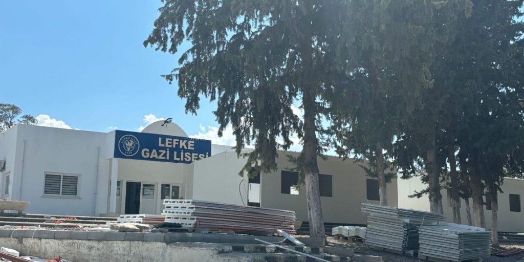 Lefke Gazi Lisesi’nin yıkılmasına izin vermeyeceklerini bildiren STÖ’lerden Eğitim Bakanı’na çağrı: “Harekete geçin” – BRTK