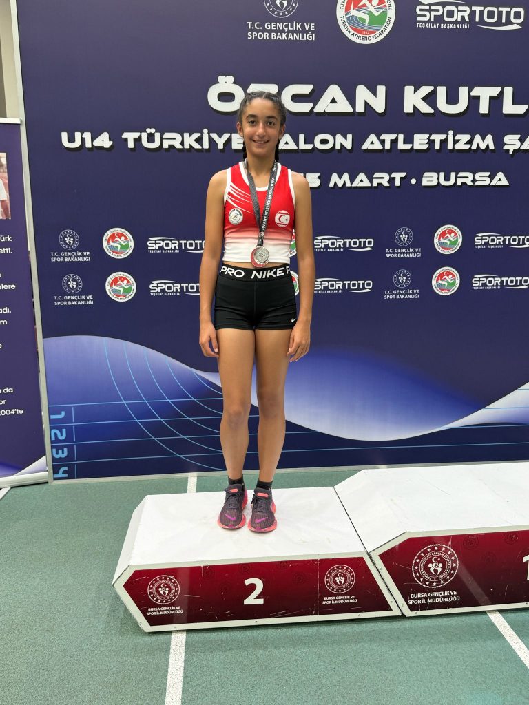Azra Avcı, U14 Türkiye Salon Şampiyonasında ikinci oldu – BRTK