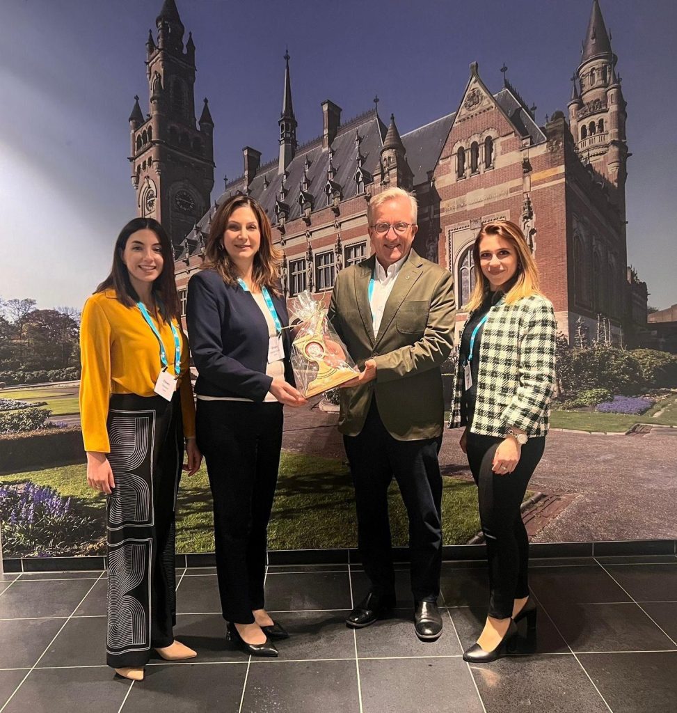 Eczacılar Birliği heyeti Lahey’de düzenlenen “Küresel Aşılama Zirvesi”ne katıldı – BRTK