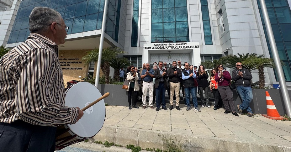 Çevre Platformu, Tarım ve Doğal Kaynaklar Bakanlığı önünde protesto eylemi gerçekleştirdi – BRTK