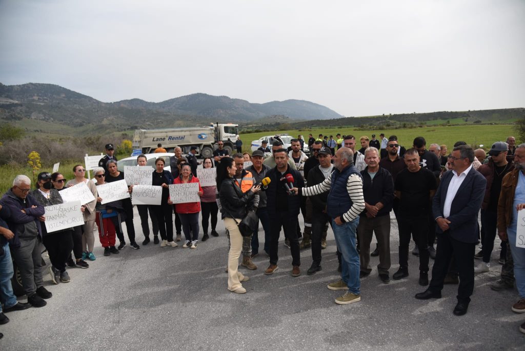 Dört köy, taş ocaklarının kapatılması talebiyle eylem yaptı – BRTK