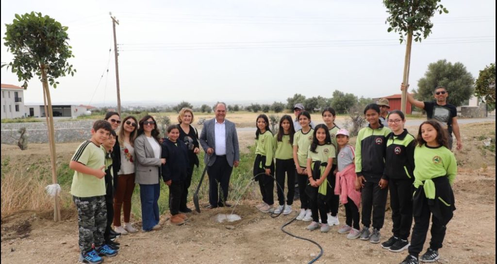 Değirmenlik’teki “Ağaç ve Orman Haftası” etkinliğinde 110 fidan dikildi – BRTK