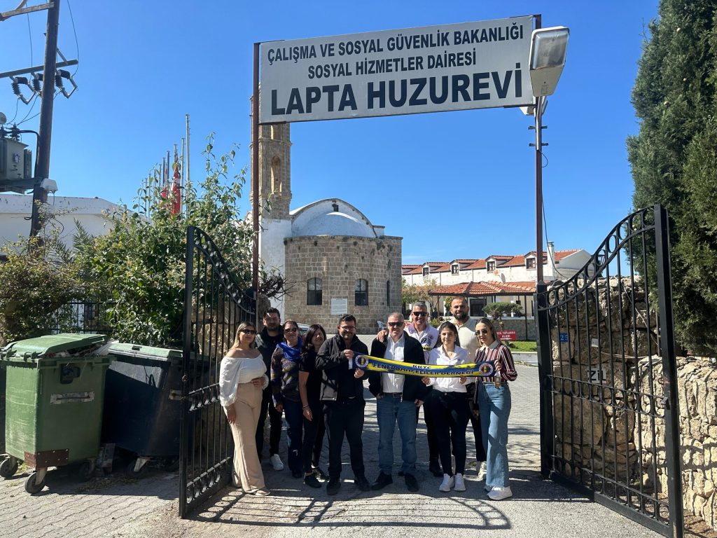 KKTC Fenerbahçeliler Derneği Lapta Huzurevi’nde canlı müzik etkinliği düzenledi – BRTK