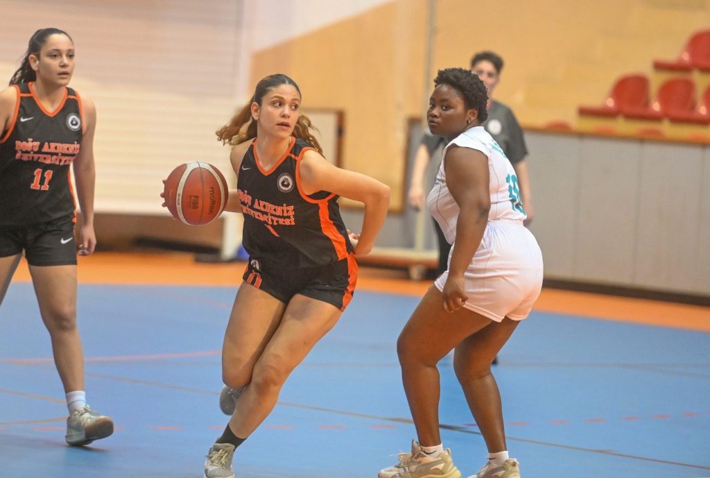 Doğu Akdeniz Üniversitesi, Girne Üniversitesi’ni 85-18 mağlup etti – BRTK