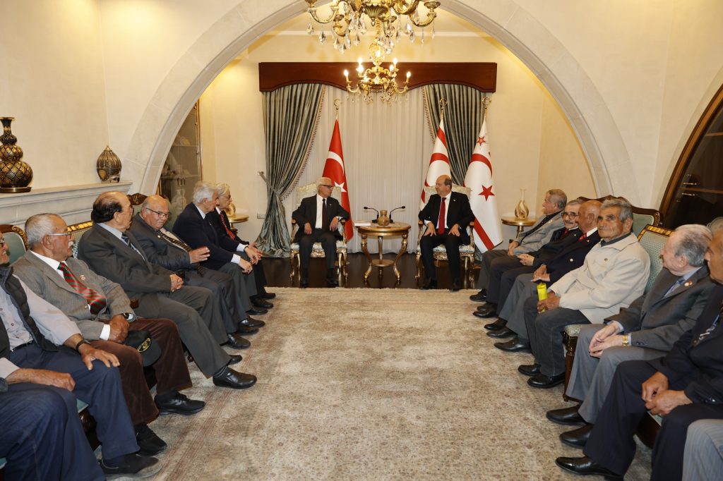 Cumhurbaşkanı Tatar, TMT Mücahitler Derneği heyetini kabul etti – BRTK