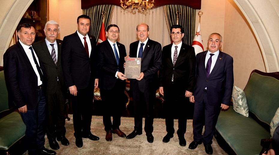 Cumhurbaşkanı Tatar, Anadolu Basın Birliği Derneği Başkanı Mehmet Bora Zor ve heyetini kabul etti – BRTK