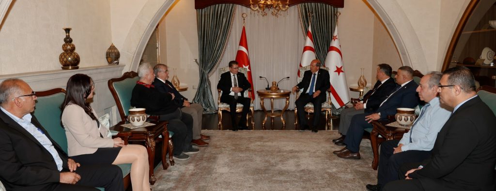 Cumhurbaşkanı Tatar Türk Dil Kurumu heyetini kabul etti – BRTK