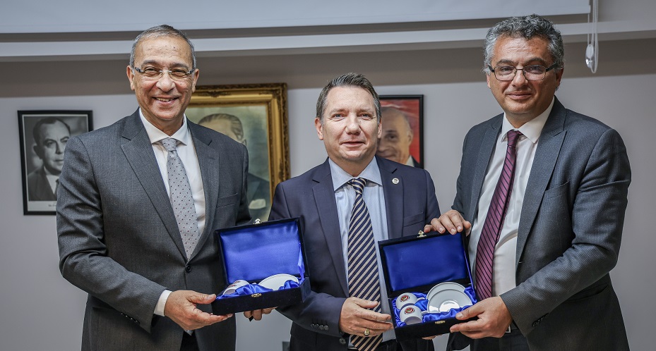 Erhürman, Kıbrıs Türk Kültür Derneği’ni ziyaret etti – BRTK