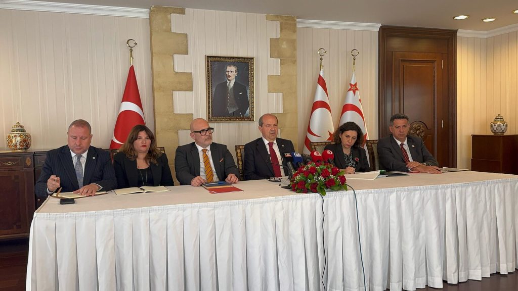 Cumhurbaşkanı Tatar basın toplantısı düzenledi…Tatar:Cenevre’ye, adanın geleceğini, iki devletin işbirliğini, haksız izolasyonların kaldırılmasını konuşmaya gidiyoruz – BRTK