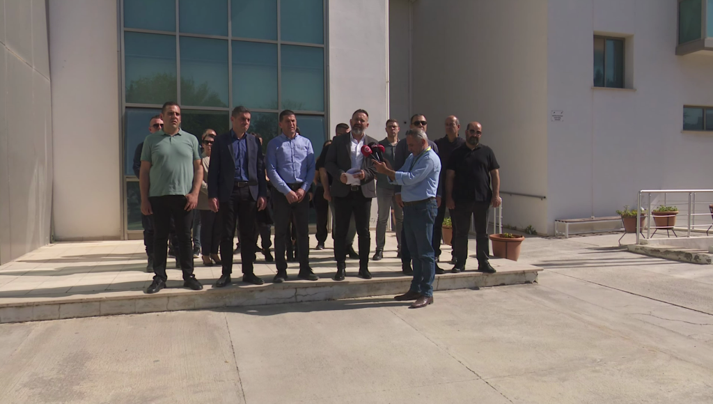 Sanayi Dairesi’nde personel eksikliği yaşandığı gerekçesiyle eylem yapıldı – BRTK