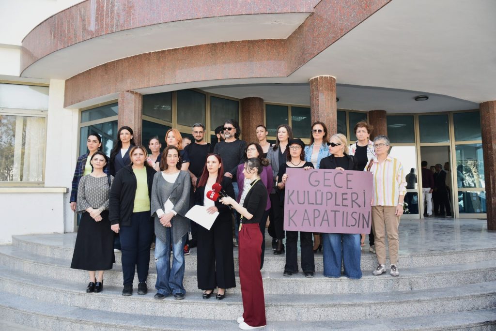 Bazı örgüt, sendika ve siyasi partiler gece kulüplerinin kapatılması talebiyle eylem yaptı – BRTK