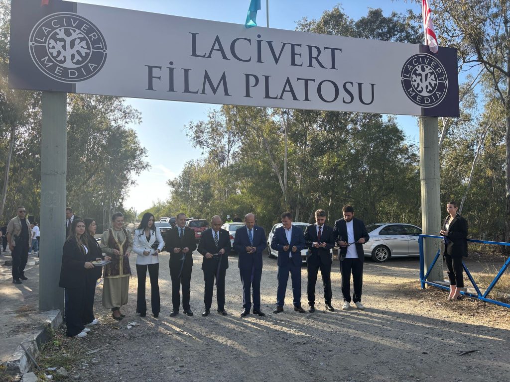 ‘Ayşe Tatile Çıktı’ isimli filmin ön tanıtım etkinliği yapıldı – BRTK