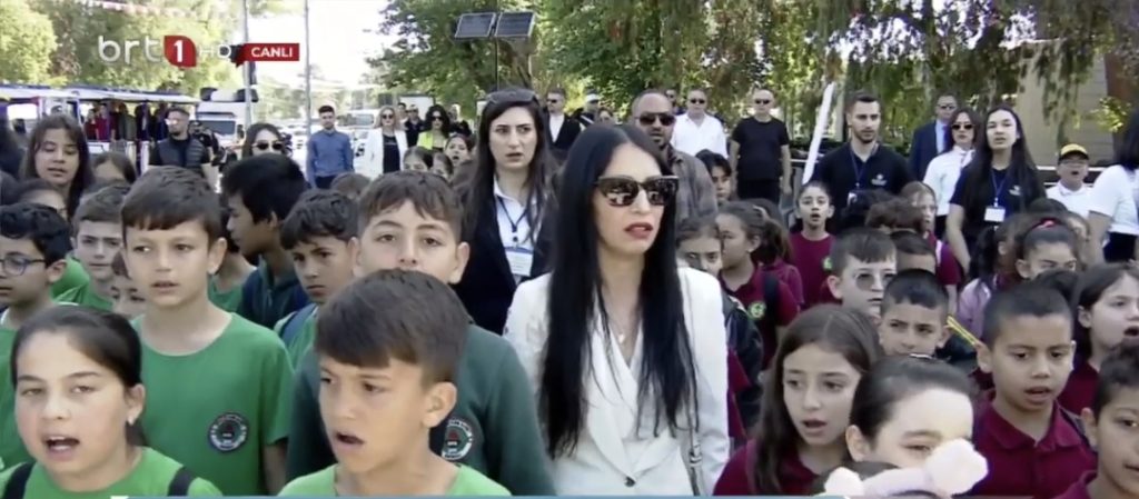 23 Nisan Ulusal Egemenlik ve Çocuk Bayramı kutlamaları başkent Lefkoşa’da düzenlenen kortejle başladı – BRTK