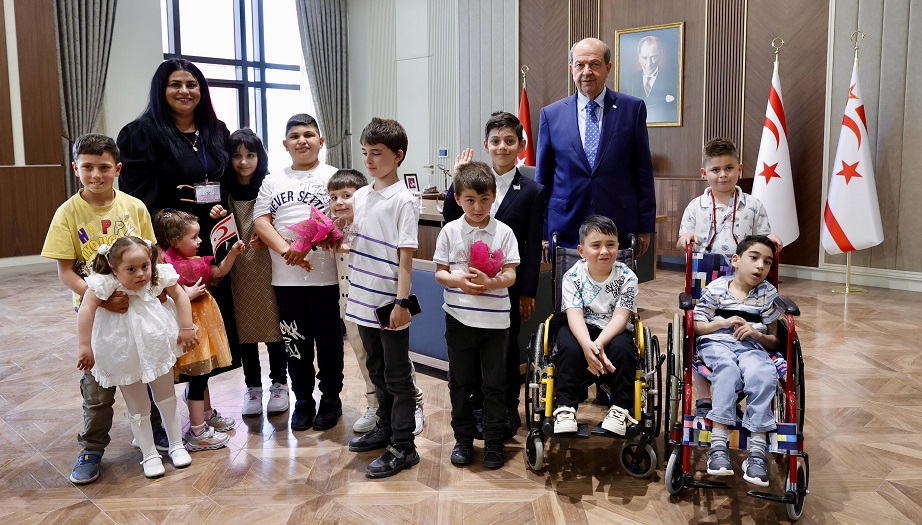 Cumhurbaşkanı Tatar, Cumhurbaşkanlığı Yeni Yerleşkesinde özel eğitim öğrencilerini kabul etti – BRTK