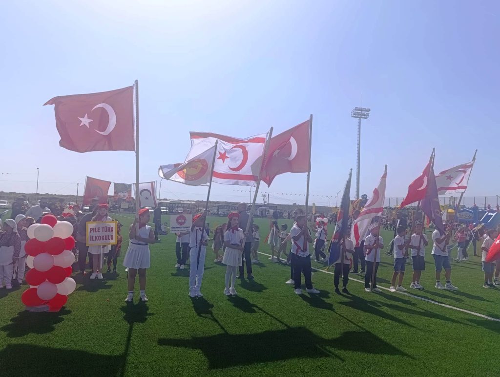 Güvercinlik’te bölge okullarının katılımıyla çocuk şenliği yapıldı – BRTK