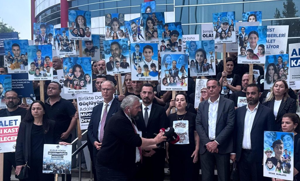 Karakaya:Usulsüzlüklerle kamu görevi yapan insanlar elini kolunu sallayarak gezecek ama bizim sevdiklerimiz toprak altında – BRTK