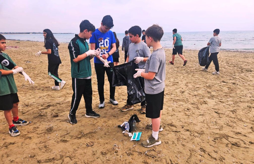 Mağusa Suriçi Derneği, sahil temizliği yaptı – BRTK