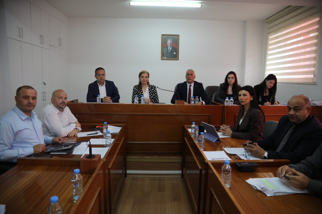 Maliye Komitesi üç yasa tasarısını görüştü, birini oy birliğiyle onayladı – BRTK