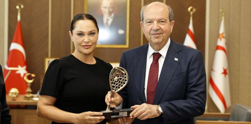 Cumhurbaşkanı Tatar, sanatçı Hülya Avşar’ı kabul etti – BRTK