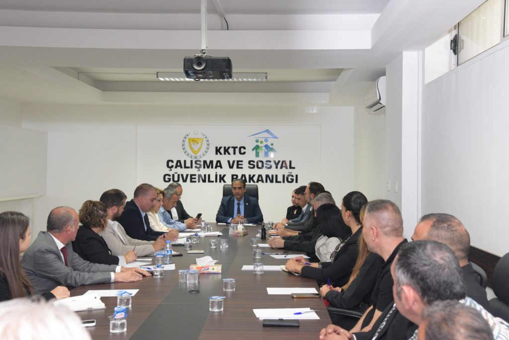 Çalışma ve Sosyal Güvenlik Bakanlığı ile imar izni veren belediyeler arasında iş sağlığı ve güvenliği toplantısı düzenlendi – BRTK