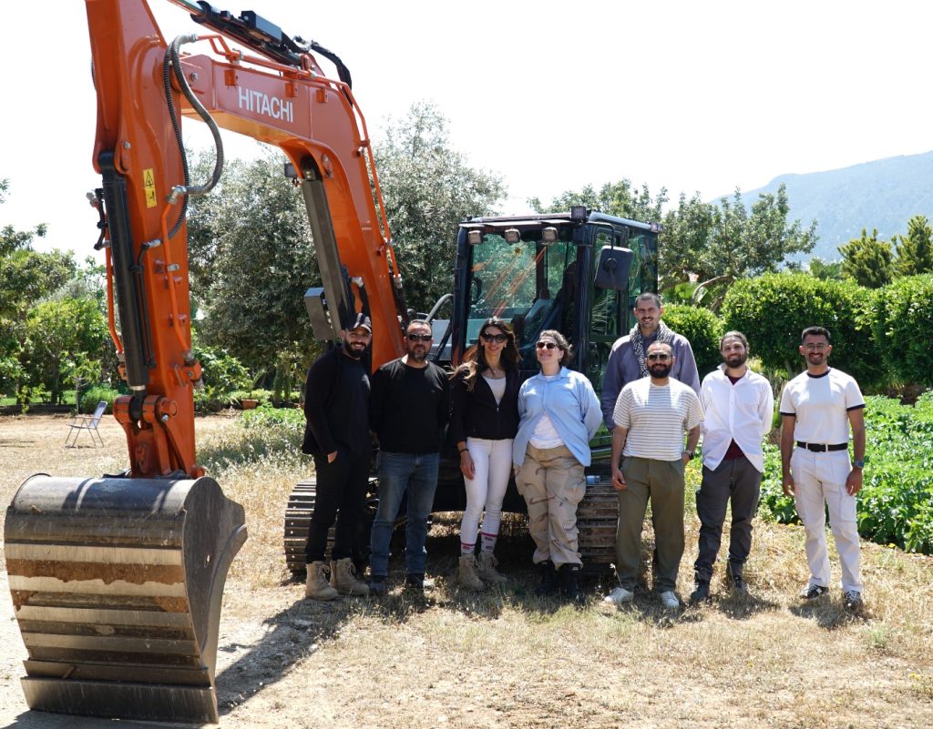 Türkiye, KŞK Türk Üye Ofisi’ne ekskavatör ve araç taşıyıcısı bağışladı – BRTK