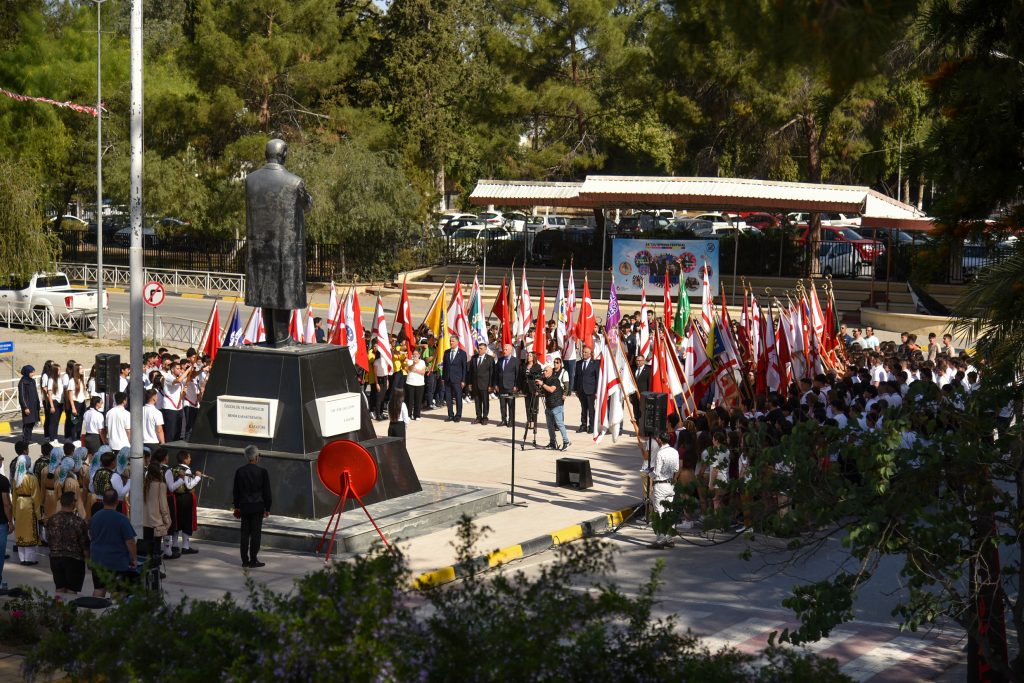 19 Mayıs Atatürk’ü Anma Gençlik ve Spor Bayramı etkinlikleri Atatürk Anıtı önünde düzenlenen törenle başladı – BRTK