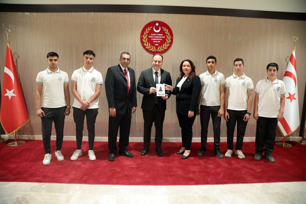 Meclis Başkanı Öztürkler Sedat Simavi Endüstri Meslek Lisesi öğrencilerini kabul etti – BRTK