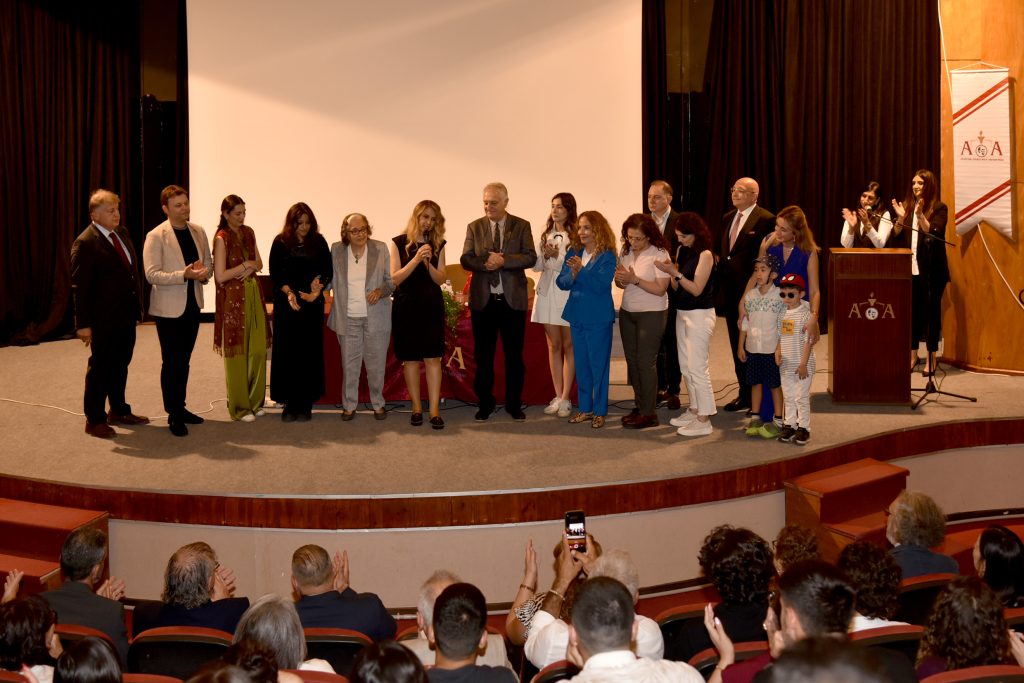 “İlk Gençlik Romanı Ödül Töreni”, Gülten Dayıoğlu’nın katılımıyla yapıldı – BRTK