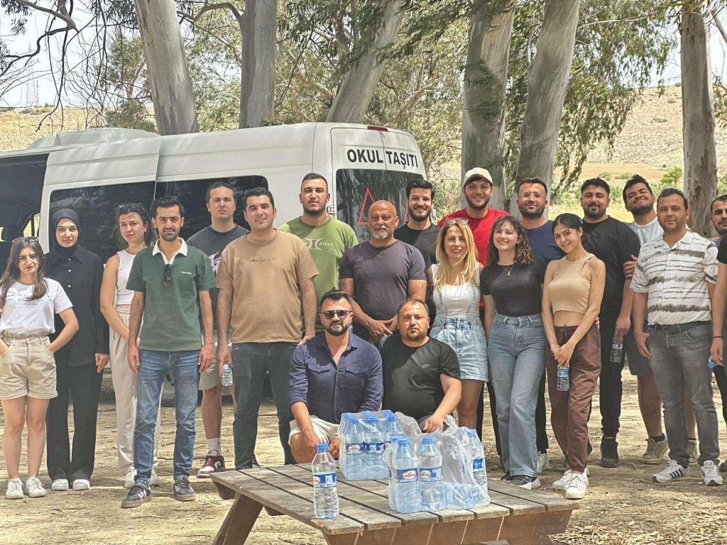 Serhatköy’de çevre temizliği ve fidan dikimi etkinliği yapıldı – BRTK