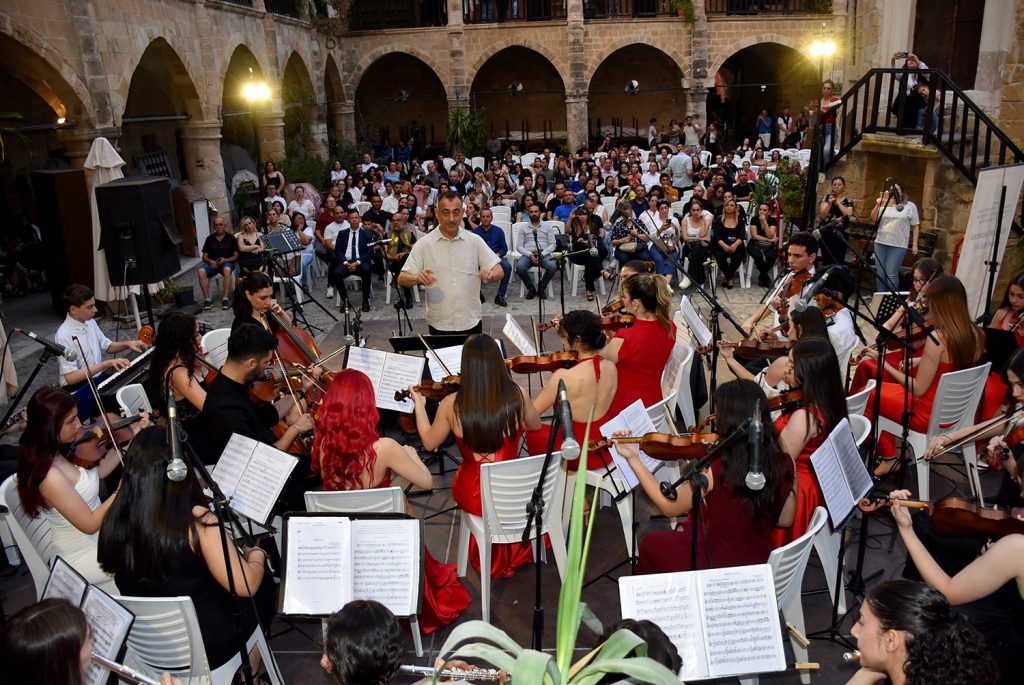 “Atatürk’le Yeniden Doğmak 2. Gençlik Konseri” Büyük Han’da gerçekleştirildi – BRTK