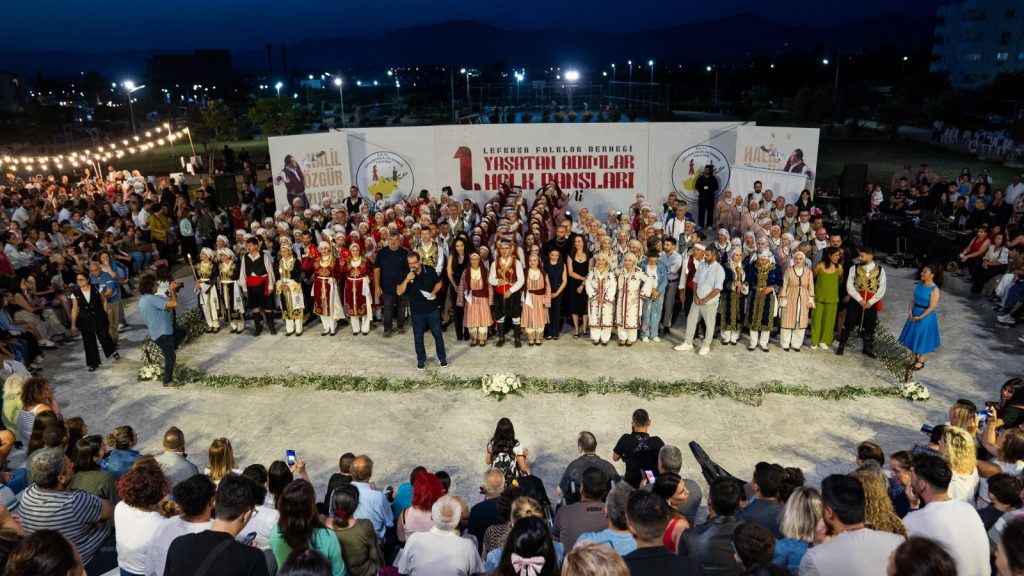 1. “Yaşatan Adımlar Halk Dansları Şöleni” Kızılbaş Parkı’nda yapıldı – BRTK