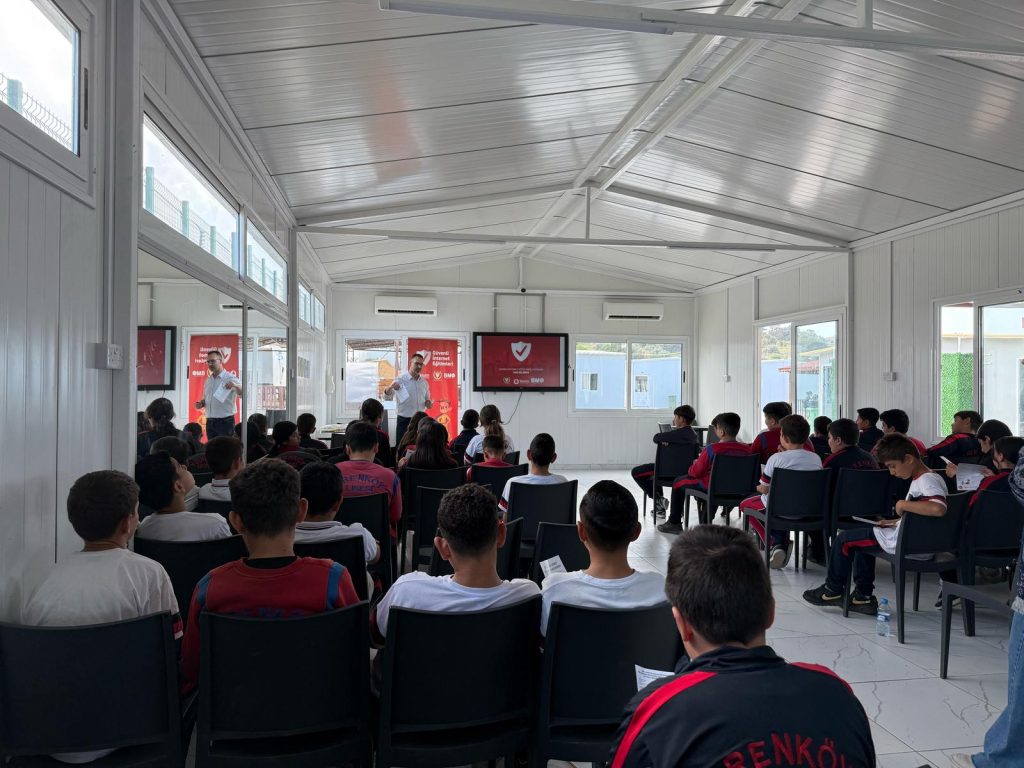 Güvenli internet kullanım eğitimi 40 okulda 4 bin öğrenciye verildi – BRTK