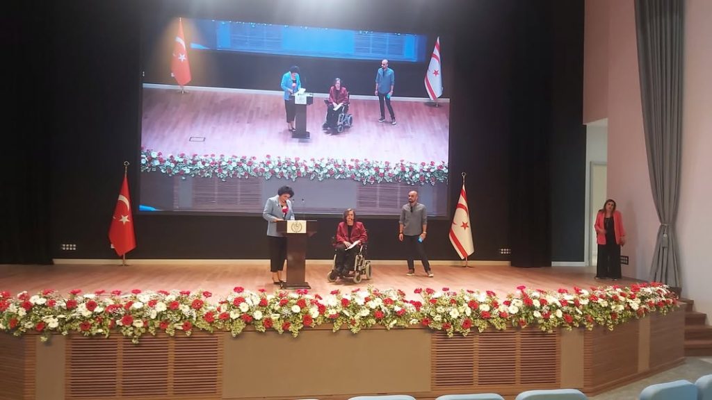 Faize Erdoğan’ın kaleme aldığı ‘Girdap’ adlı şiir kitabı düzenlenen anlamlı bir etkinlikle tanıtıldı – BRTK