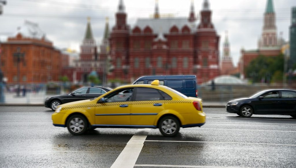 Rusya’da taksi kararı: Sadece yerli olanlar kullanılacak