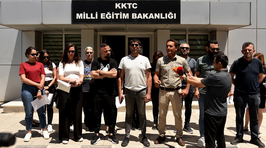 KTOEÖS, Bekirpaşa Lisesi’ndeki sınavlarla ilgili Bakanlık önünde açıklama yaptı – BRTK