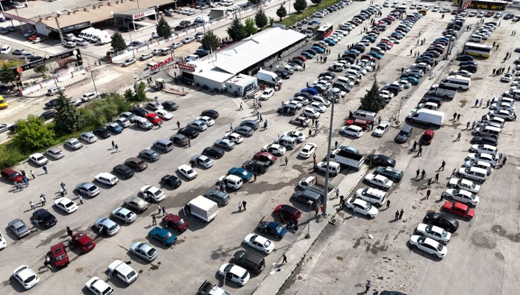 Malatya Açık Oto Pazarı’nda satıcı da alıcı da beklemede – Son Dakika Ekonomi Haberleri