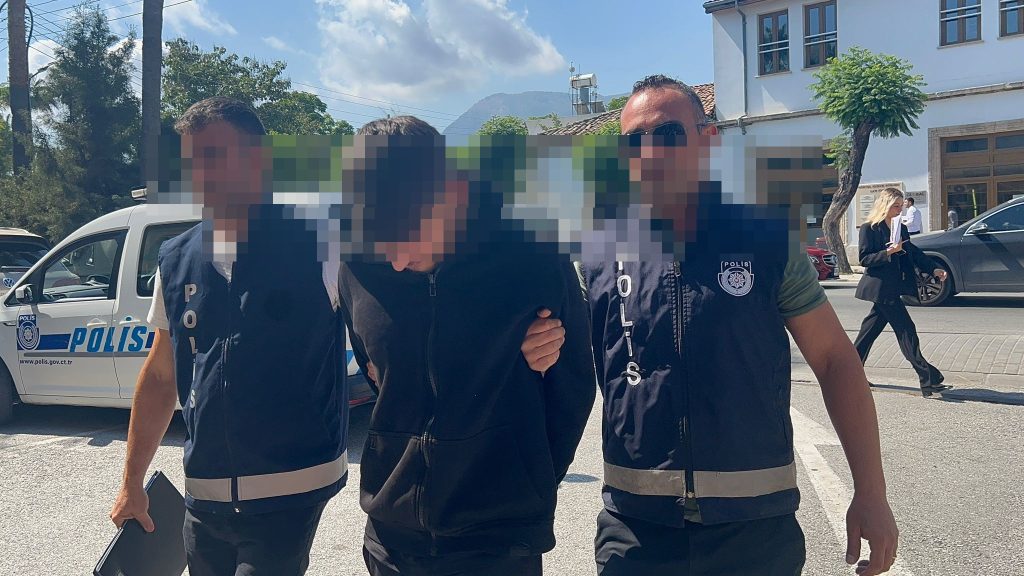 Ev kurşunlayıp Güney Kıbrıs’a kaçan E. B. KKTC’ye teslim edildi – BRTK