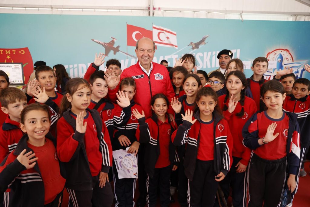 Cumhurbaşkanı Ersin Tatar, TEKNOFEST 2025’in ikinci gününde festival alanını ziyaret etti – BRTK