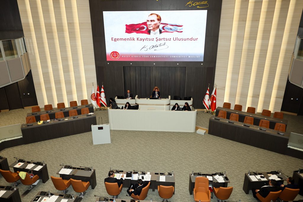 Meclis Genel Kurulu’na nisap olmaması nedeniyle 10 dakika ara verildi – BRTK