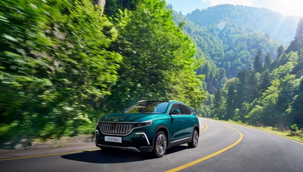 Togg zirveden inmiyor