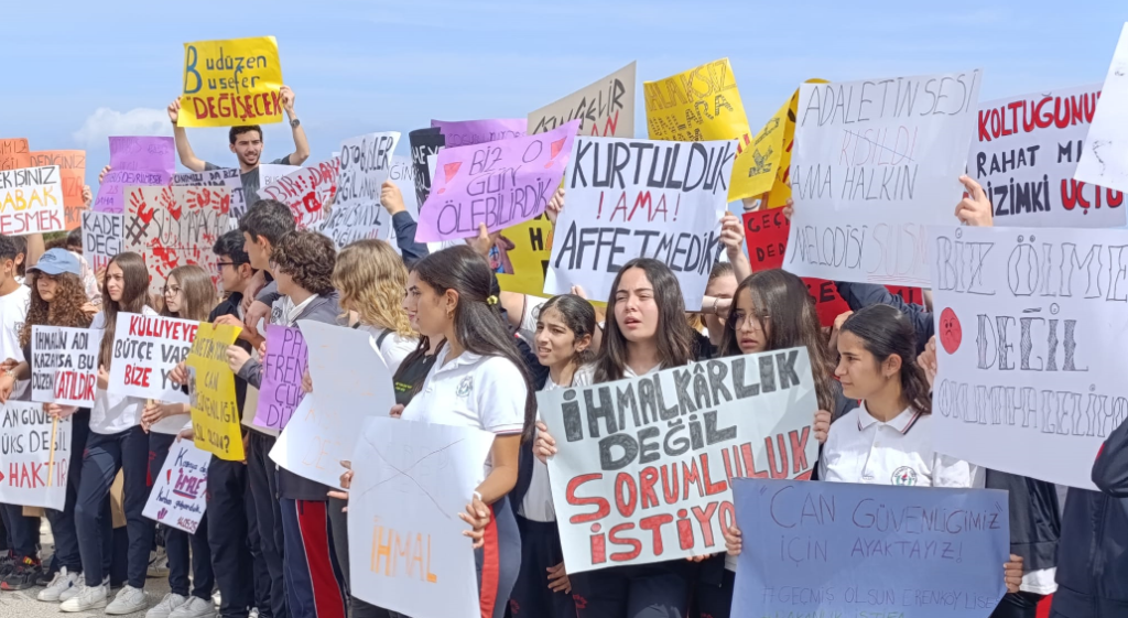 Erenköy Lisesi Okul Aile Birliği kaza ile ilgili eylem yaptı – BRTK